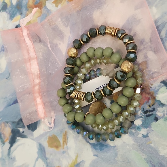 garden party Jewelry - NWT bracelet set. Great fall green colors.